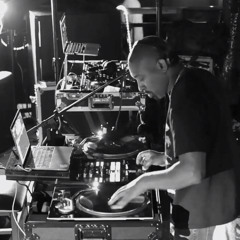 DJ D-Low (THE ORIGINAL')