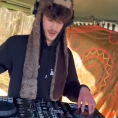 DJ PEENLOW