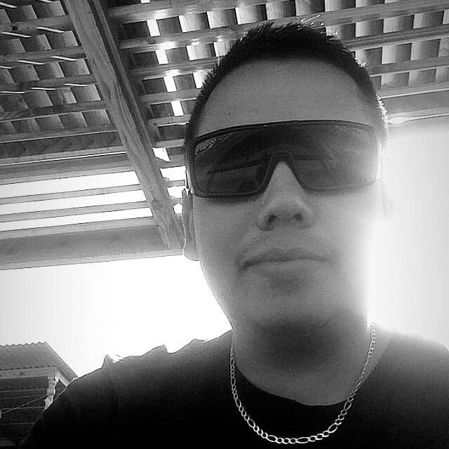 M A Y C O L      R E I N O S O