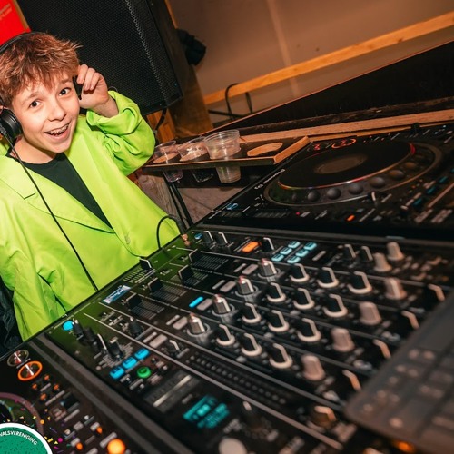 Stream DJ JELTANO music | Listen to songs, albums, playlists for free ...