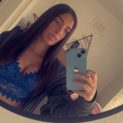 demi small