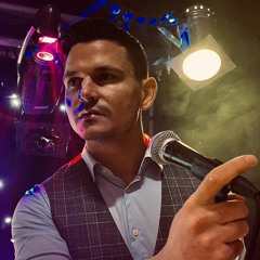 Ross Thompson 🎤🎤🎤