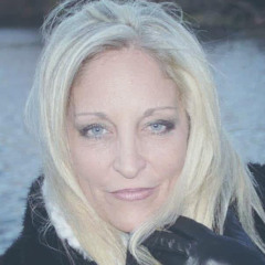 Robin D'Angelo Thomas