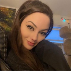 Kristin👽