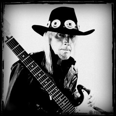 Howlin' Waters OFFICIAL