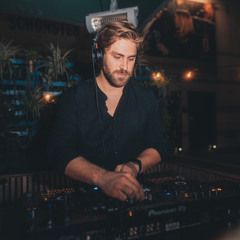 Niklas Becher