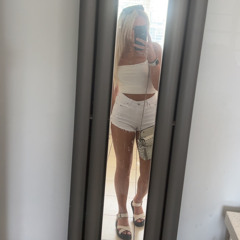 chloe undy