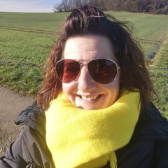 Yvonne dorit a Point