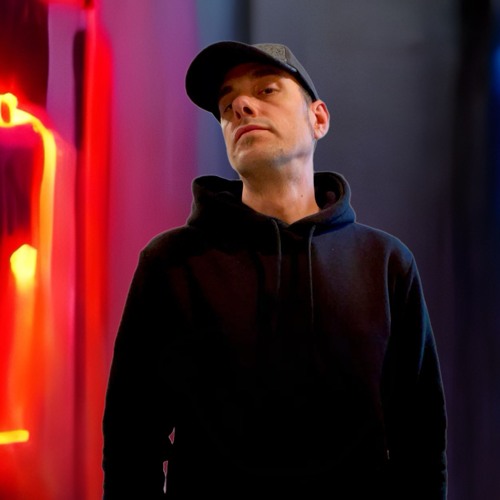 Nando Rodriguez artist photo