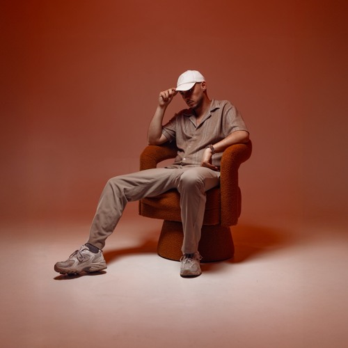 ALAUZE artist photo