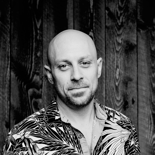 JustinJ — artist photo