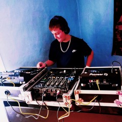 dj tys