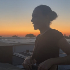 laraaky