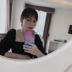 Julia Nguyễn