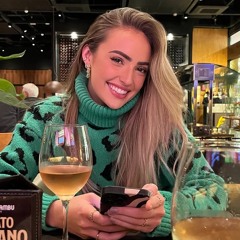 Letícia Castro