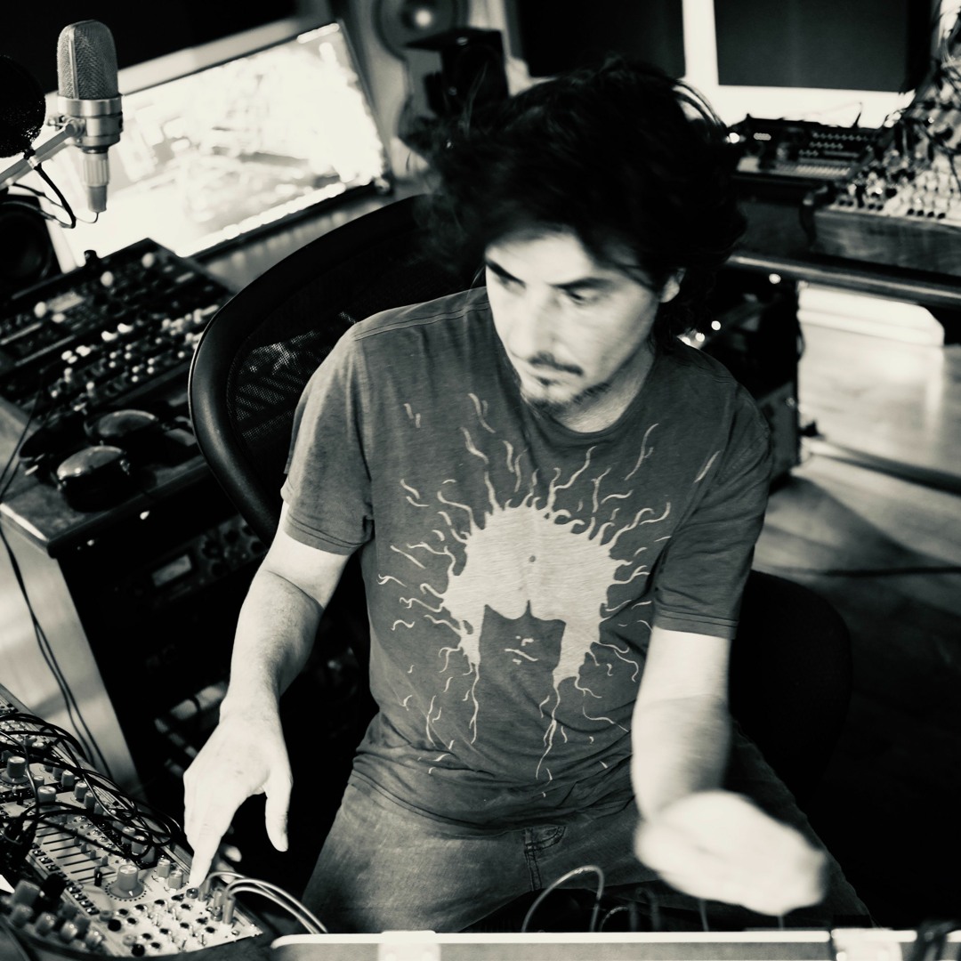 Stream Amon Tobin music | Listen to songs, albums, playlists