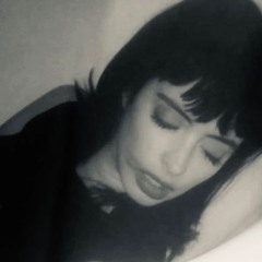 عاهرة