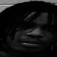 ︎