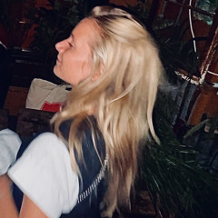 FLEUR K.