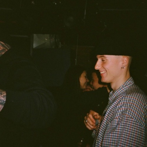 Creepin out the back Demo1 (BASTET x B-seen, Bmin 128BPM.mp3