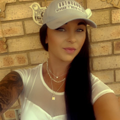 Bianca De Matos
