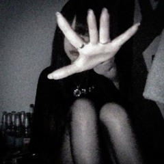Carly ୨ৎ