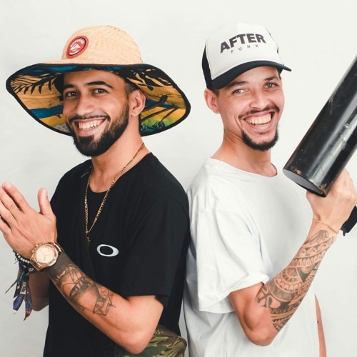 Chapeleiro - Maximo & Illusionize & Victor Lou - Bass Down Low & GIOM - Dr Zapp (Mashup After Live)