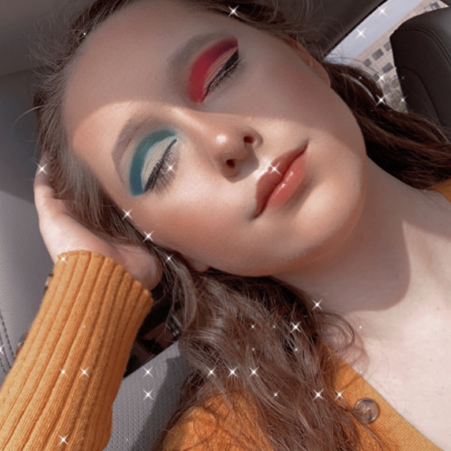 Brooke Hargis - Facebook, Instagram, Twitter [Profiles]