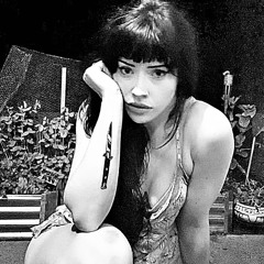 Jaharra Lotus Waterswan