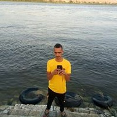 علي عقبيه