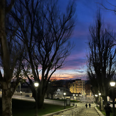 Buscándote  Older prod Trxgon