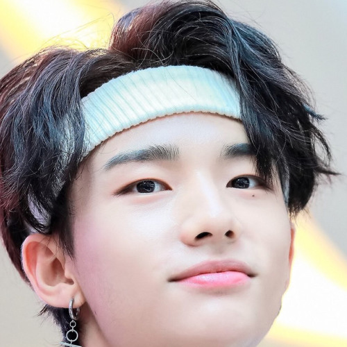 Stream Hyunjin's Hairband music | Listen to songs, albums, playlists for  free on SoundCloud