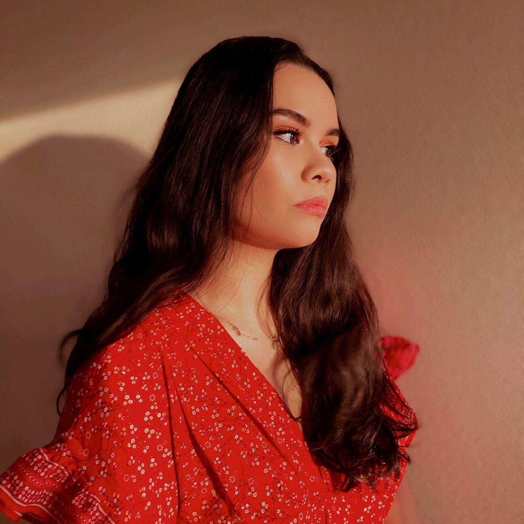 Stream Audrey English music | Listen to songs, albums, playlists
