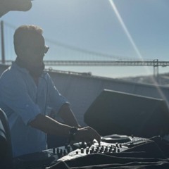 DJ Nuno Castella