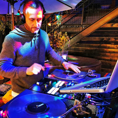Deejay Mic-E
