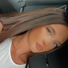Mia louise