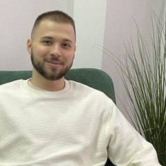 Максим Шаповалов