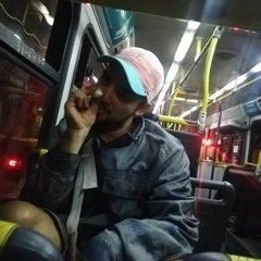 Diego sonrie