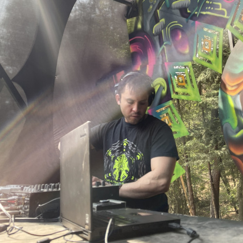 Zer & Kliluk - The Operator