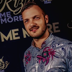 Atomik Romantique - DJ - dancer - bassman