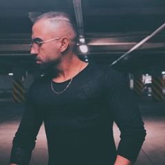 reza esfandiyar