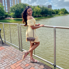 Raveena 👑