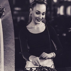 DJ LUCIA