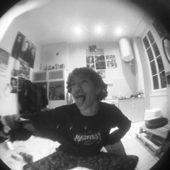 Ÿåñīs🏴‍☠️