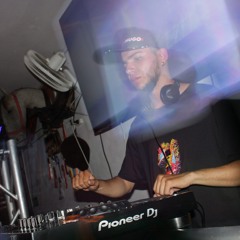 Yezee_dj