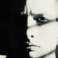 𝙹 𝚄 𝙻 𝙸 𝙰 𝙽   𝙵 𝙰 𝚉 𝙸 𝙾