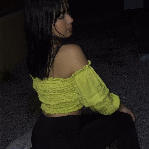Vitória Carvalho’s avatar