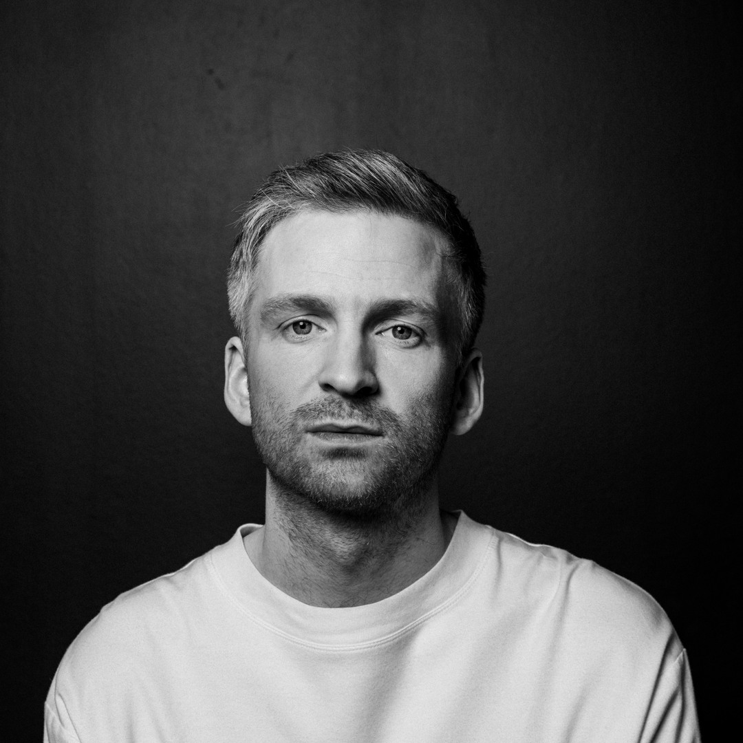 Stream Olafur Arnalds music | Listen to songs, albums, playlists