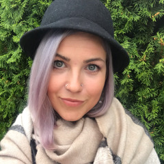 Queen Bee Reborn Strange Weaver