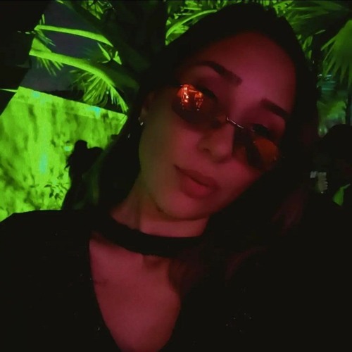 Camila Metri’s avatar